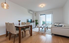 Apartment With Balcony Ocean Paradise